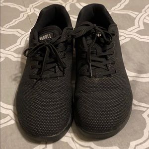 EUC Black NoBull trainers size 13.5